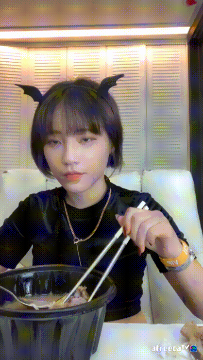 7b465b4949f4ae8a7c04b2806ef21594_1732532756_7997.gif