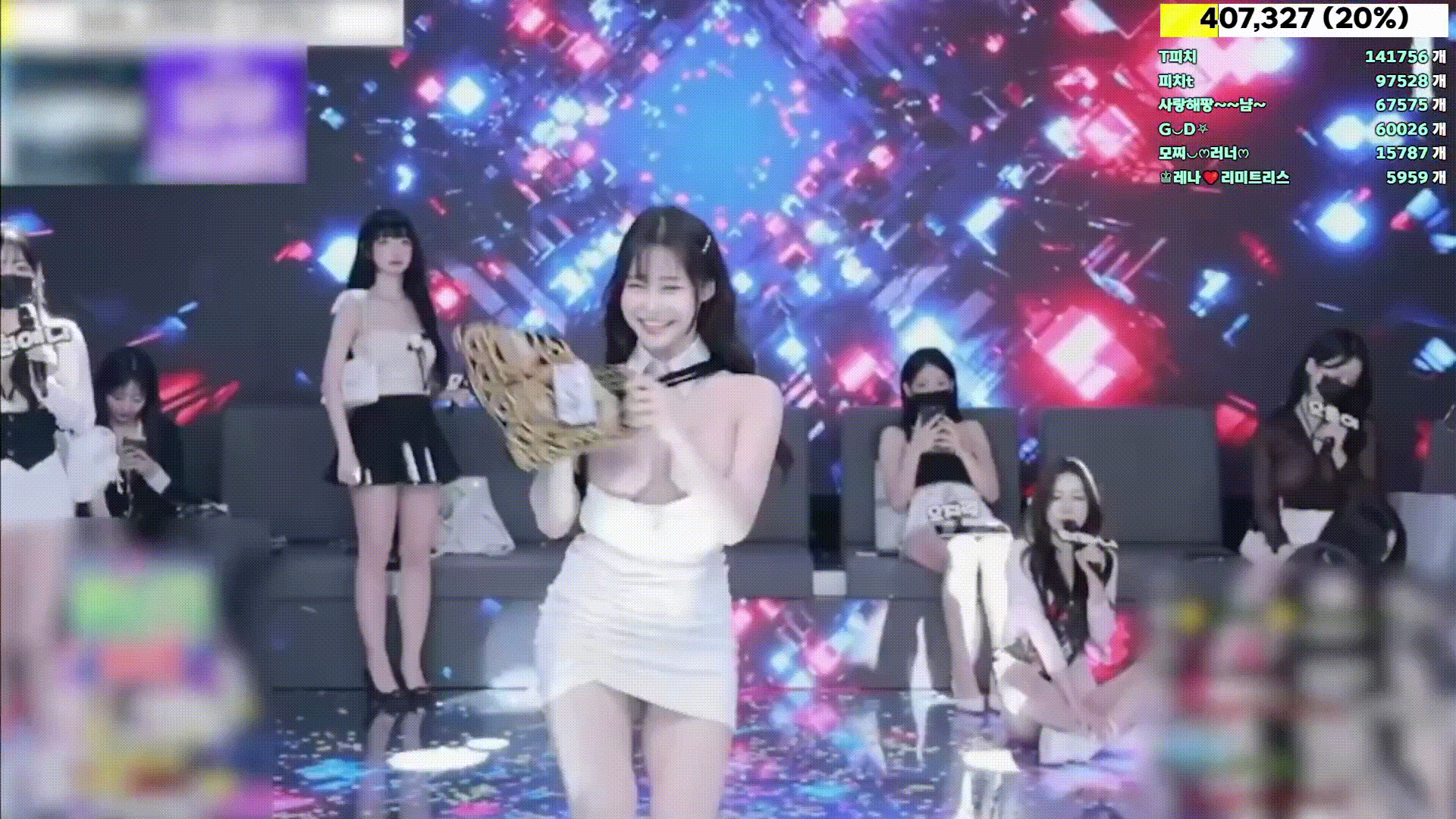 8fe542087033b746b4ff822fd8ae75a7_1730982207_4924.gif