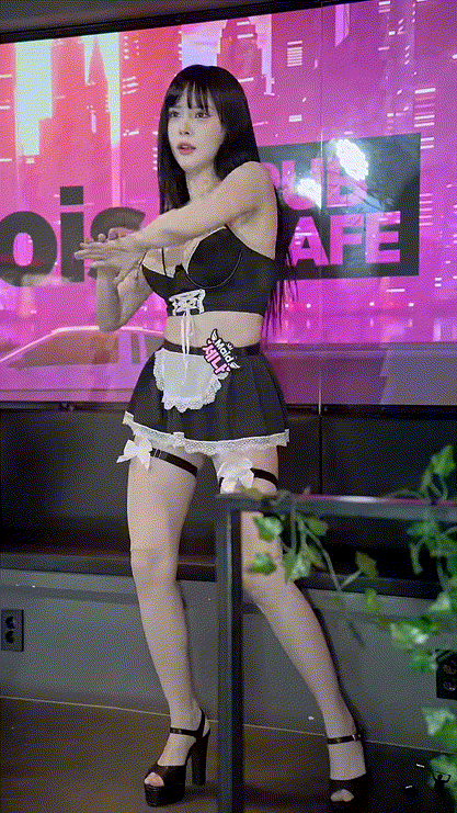 c7f2f9e42794c17ed96982b826d04930_1732956345_7112.gif