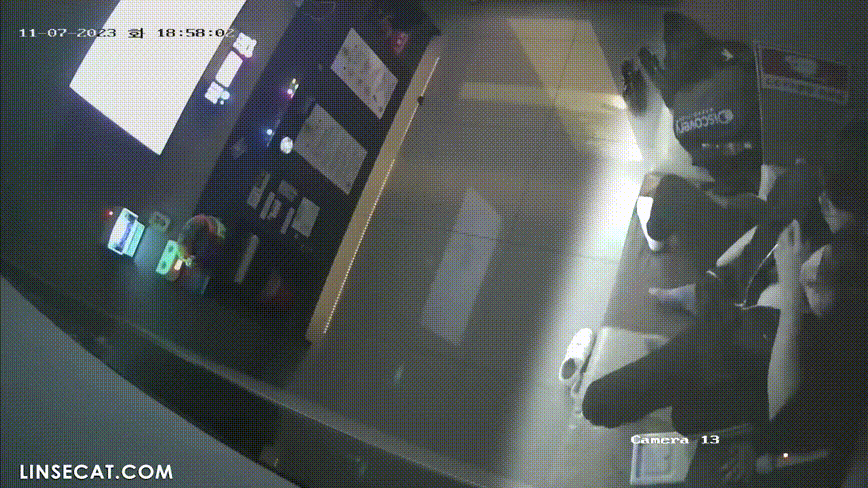 1ad954721de8ac79820abeb2171a6990_1734254448_4794.gif
