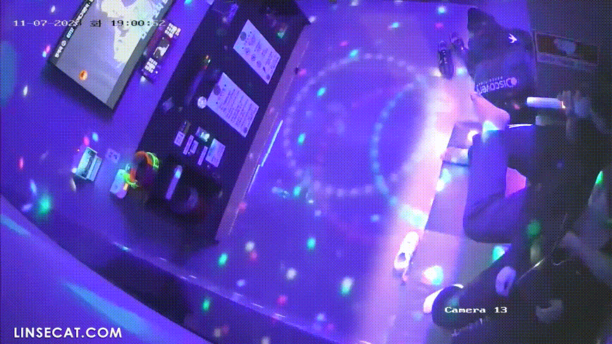 1ad954721de8ac79820abeb2171a6990_1734254451_3003.gif