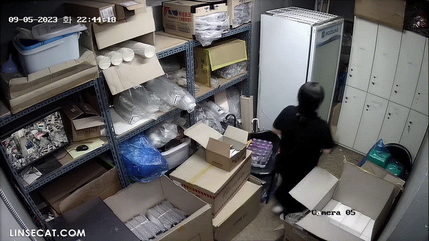 8246170e77f9e306d65a565ca3f1afa3_1734854084_1647.gif