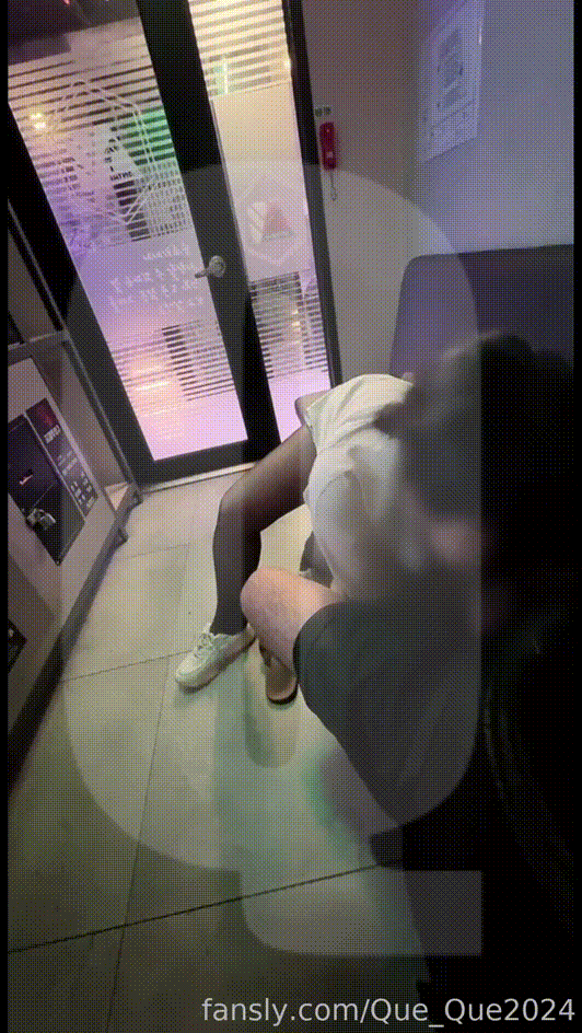 9dee25ccd6c2c6935e8edec4186ba706_1734426237_1928.gif