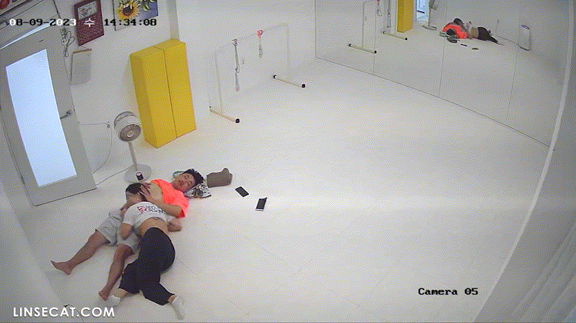f4551c3dd2e753c8fca7d2d1369662ee_1733203545_3028.gif