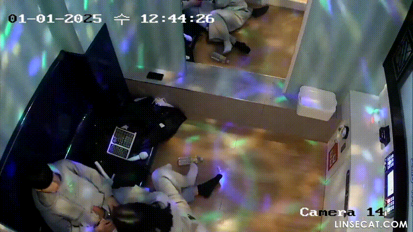 054ff99e1839d5f76b7abefb45622bbb_1737970805_9884.gif