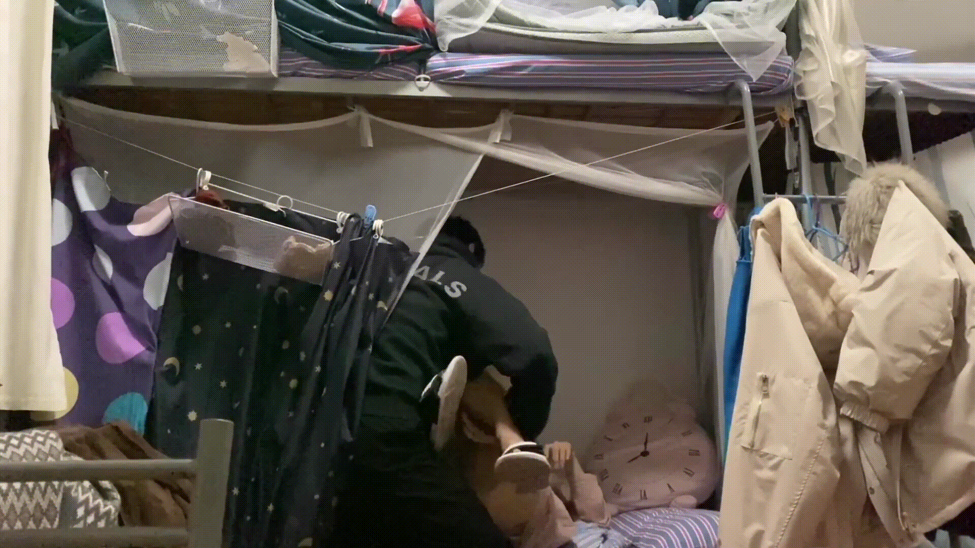 7689ea0ab1f3cdfb5b20906d40c72080_1737114788_9395.gif