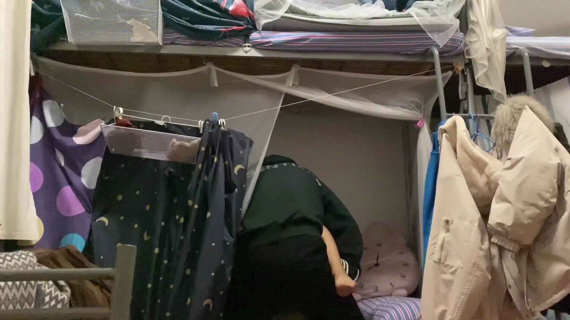 7689ea0ab1f3cdfb5b20906d40c72080_1737114791_5454.gif