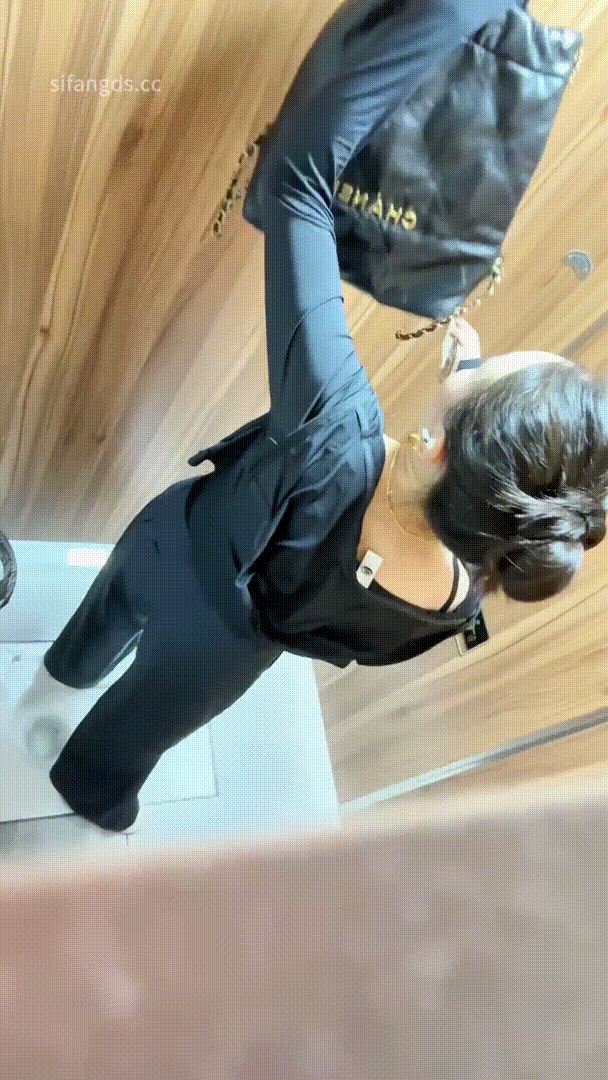 a140c6df00fa21e568f08383318af9c7_1737460076_0406.gif
