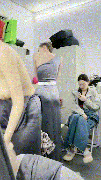 b0a60337d58fa716ba73ca3433701c12_1737892837_8445.gif