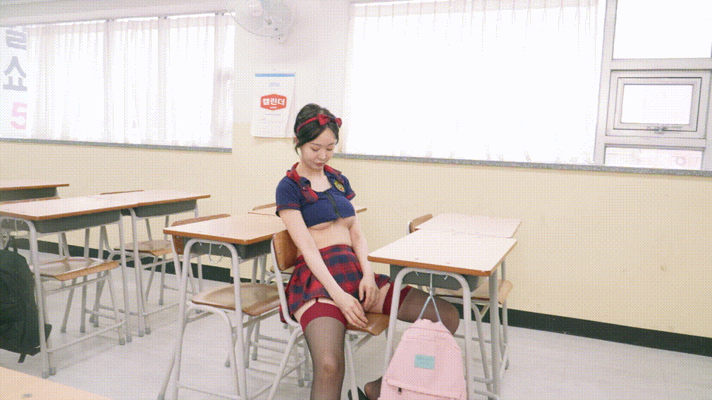 f069ed2d84563f401ec451eb8e04b66c_1737186626_4529.gif