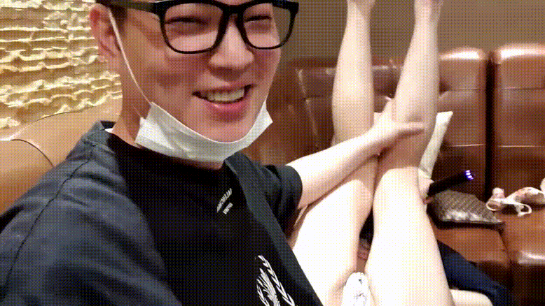 fee3b01d976d976e1d87ab1c2e472d64_1735895821_077.gif