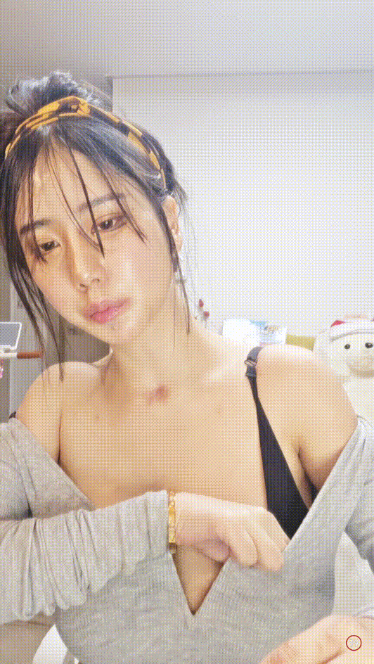 fee3b01d976d976e1d87ab1c2e472d64_1735896364_0997.gif