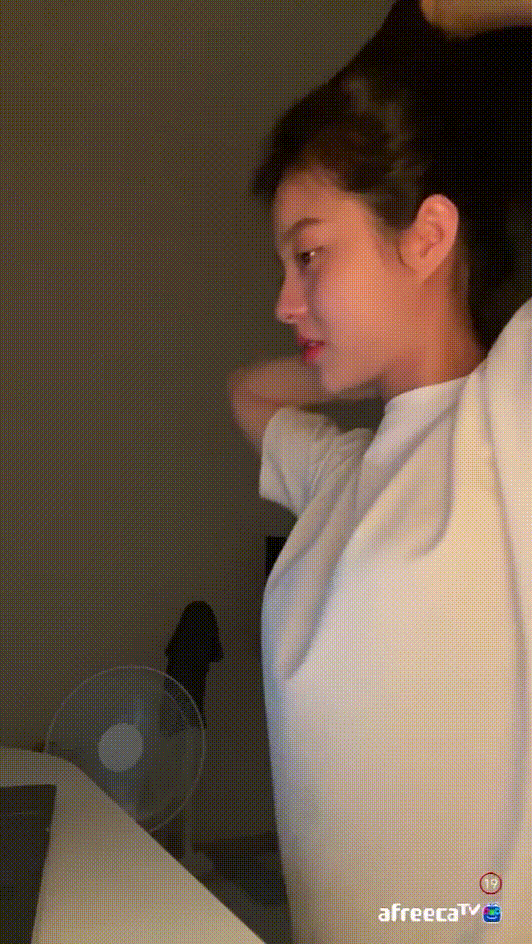 0a369c95c2f1ba50ab235526cb2301c7_1738658452_4416.gif