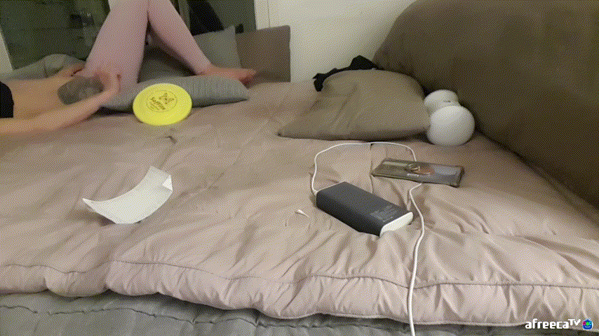 1b8cad27ba4f8799ae3f89a04c0c36b7_1738659200_1828.gif