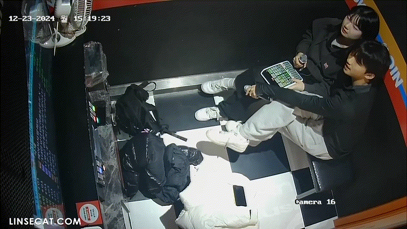 2dfa6ef9fd7d148e8a95fb0ddf6587c5_1740745003_7026.gif