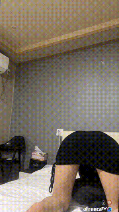 79914de52bf0bf10ce1ebbfb3fc7e721_1740132142_1426.gif
