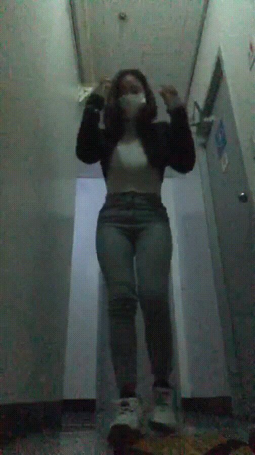 ae51207b6a7db611643740efd4d2e8f2_1740039796_3772.gif