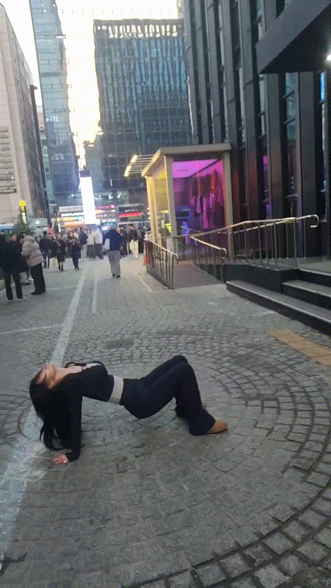 8a833566634c0a4c3ce1638aba5f167e_1741620654_3869.gif
