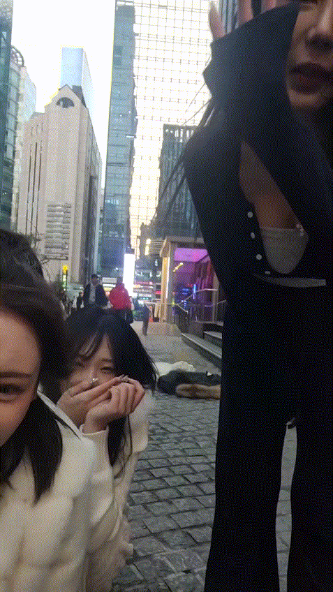 8a833566634c0a4c3ce1638aba5f167e_1741620668_7325.gif