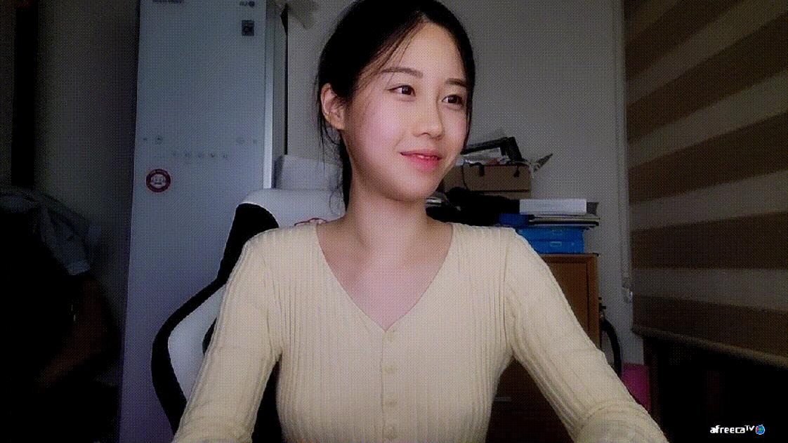028109dc7ffc6c248a58aab3561f8a48_1745075078_0494.gif