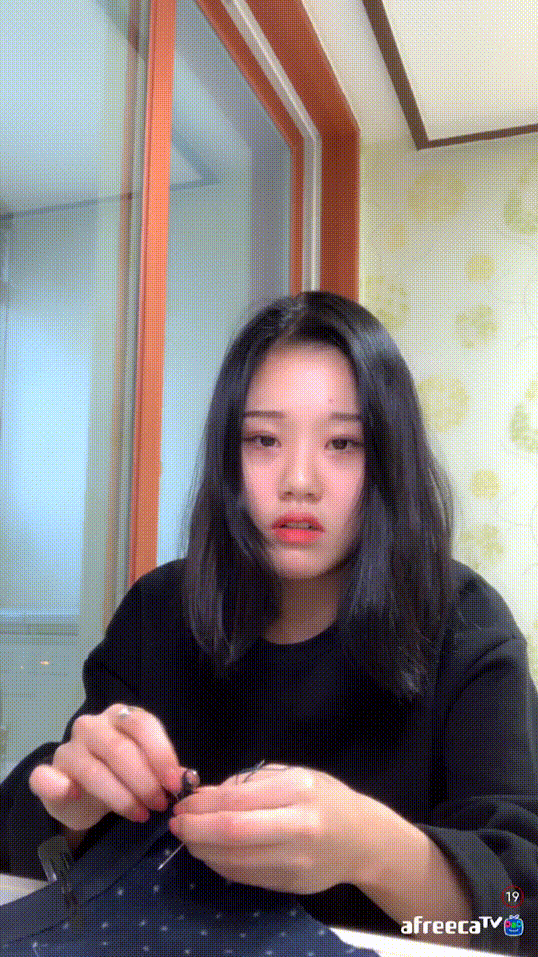 76486118bda2f018b67b440a8147b962_1744840906_8452.gif