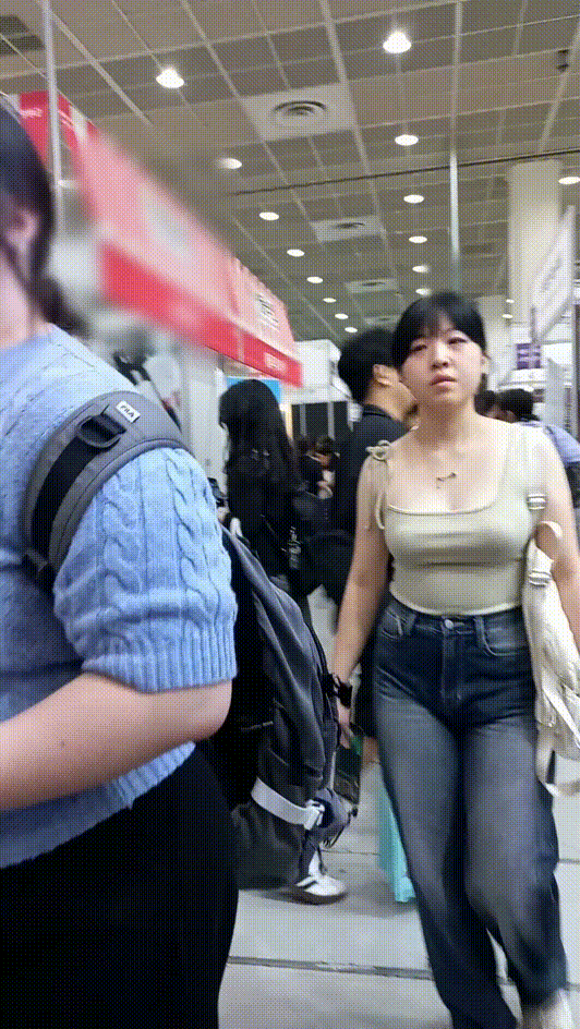 002702ef1d7420082a1a4c24e07cf553_1747072646_6809.gif
