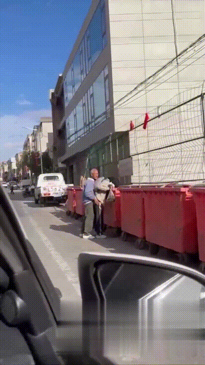 e15b08f47f48310148a06417beab2224_1747743949_1222.gif