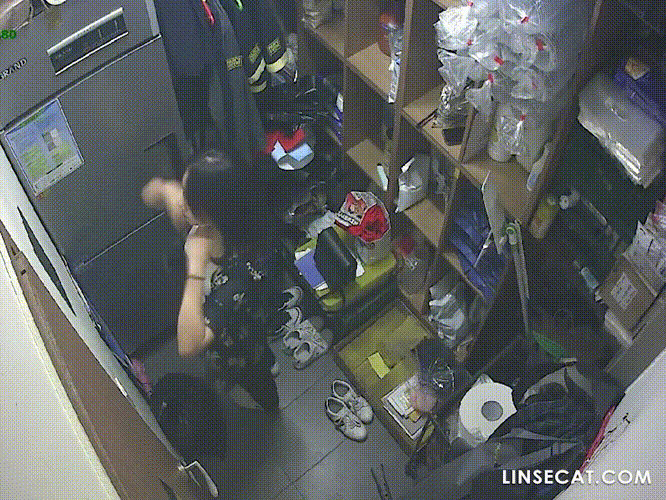 25b24fd4fec838de8bc09ac659f0c5d9_1749706932_2058.gif