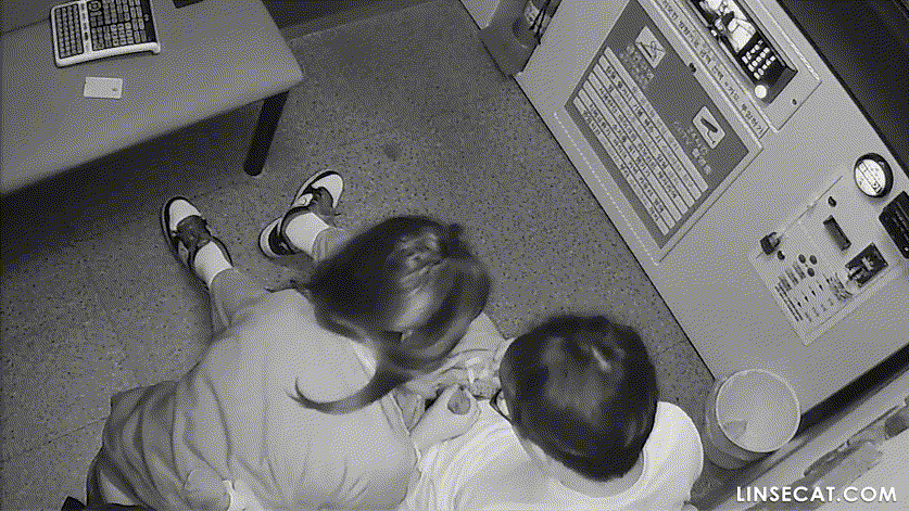 5272e1ffbbea3fd81e3322bbc7de1eab_1749979677_1549.gif