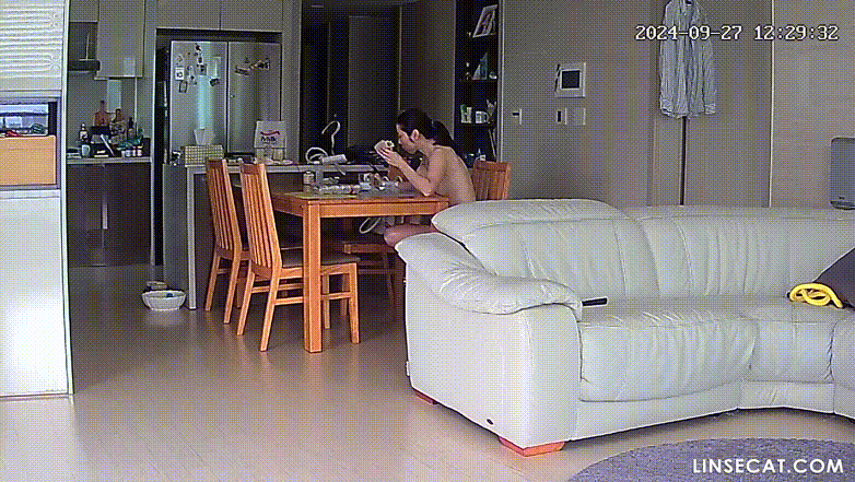 5272e1ffbbea3fd81e3322bbc7de1eab_1749979822_9416.gif