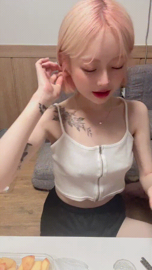 ceae843516bbfacca2d40e983360b4d9_1751220532_7073.gif