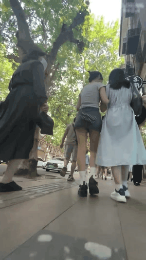 01cb6f5ec0a25baa917b19679ab84d30_1751615136_1832.gif