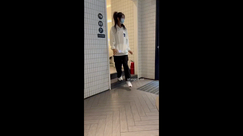 44dca7f0d7261104d41a0785a883b5e1_1751978179_7493.gif