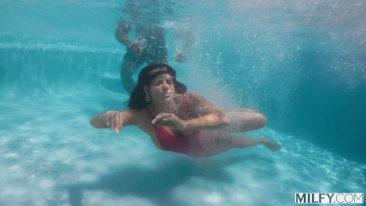 9f1ce385449a4d58f0cd581f3bbfc6a5_1752842620_3024.gif