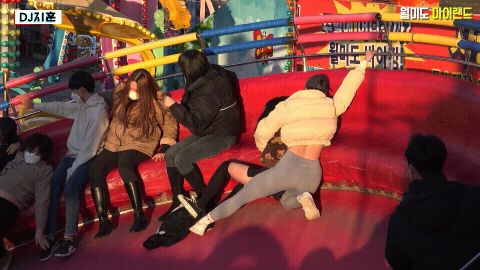 d6fa326bf96da6e235ae7c6e15c5bb12_1752477126_2042.gif