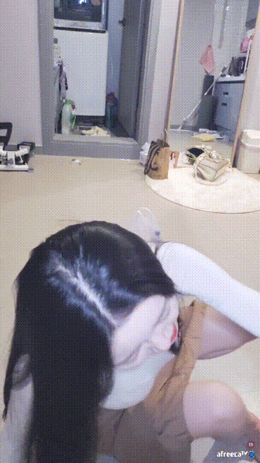 d989fc617c3a4af2e5f7dc9840a3e815_1751965880_573.gif