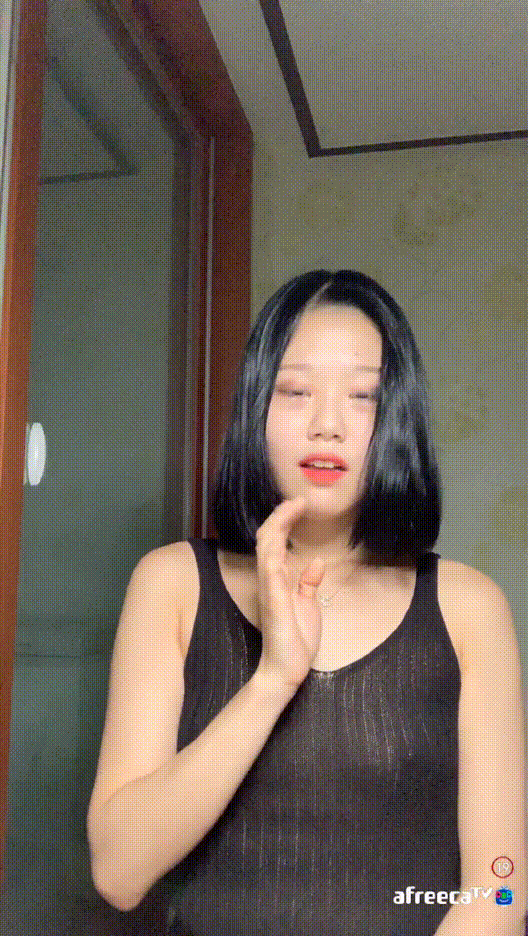fe904bd9bcaf0aa32fe5b0c03dabaf4d_1752912043_7775.gif